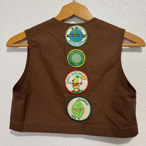 Vtg. Girl Scouts Brownie Vest Girls Medium (10-12) Brown With Patches Sleeveless - Picture 2 of 10